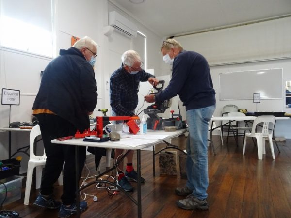 Repair Cafe in action Repair Cafe in action